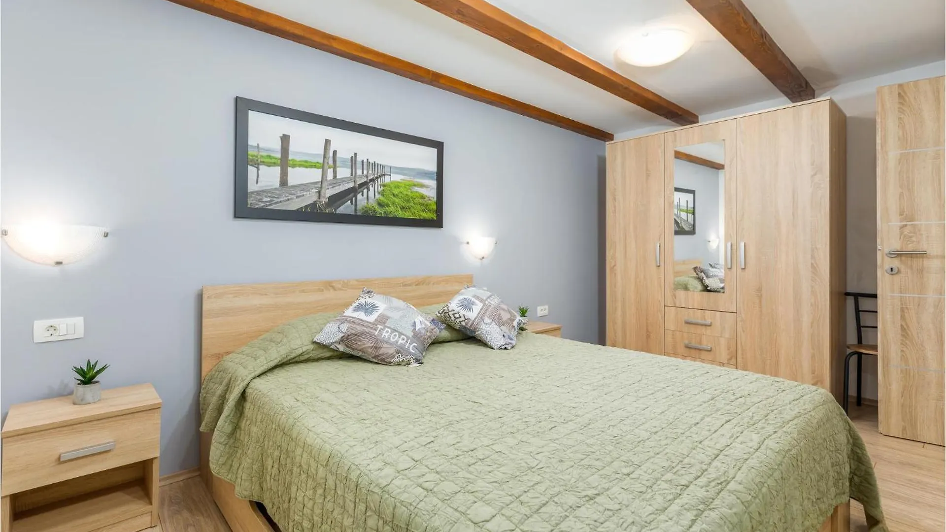4 Bedroom Gorgeous Home In Vodnjan 0*,