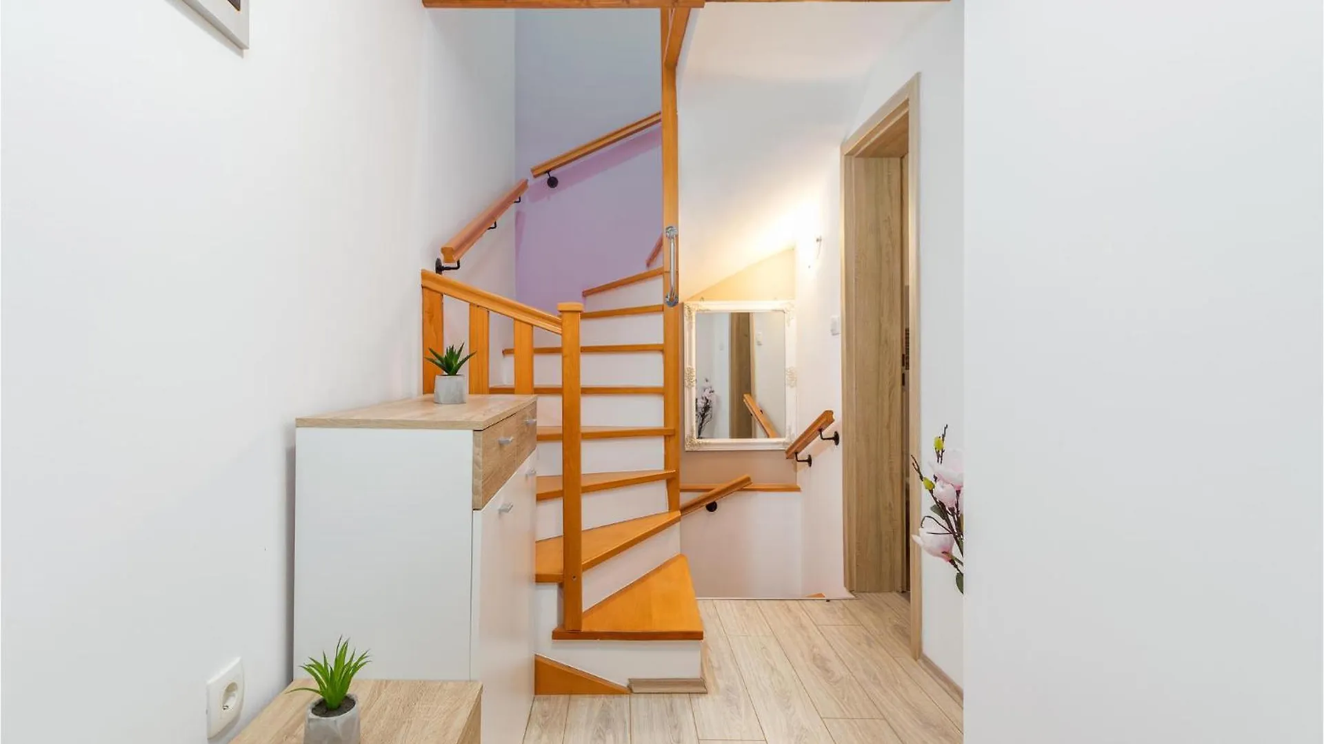4 Bedroom Gorgeous Home In Vodnjan 0*,